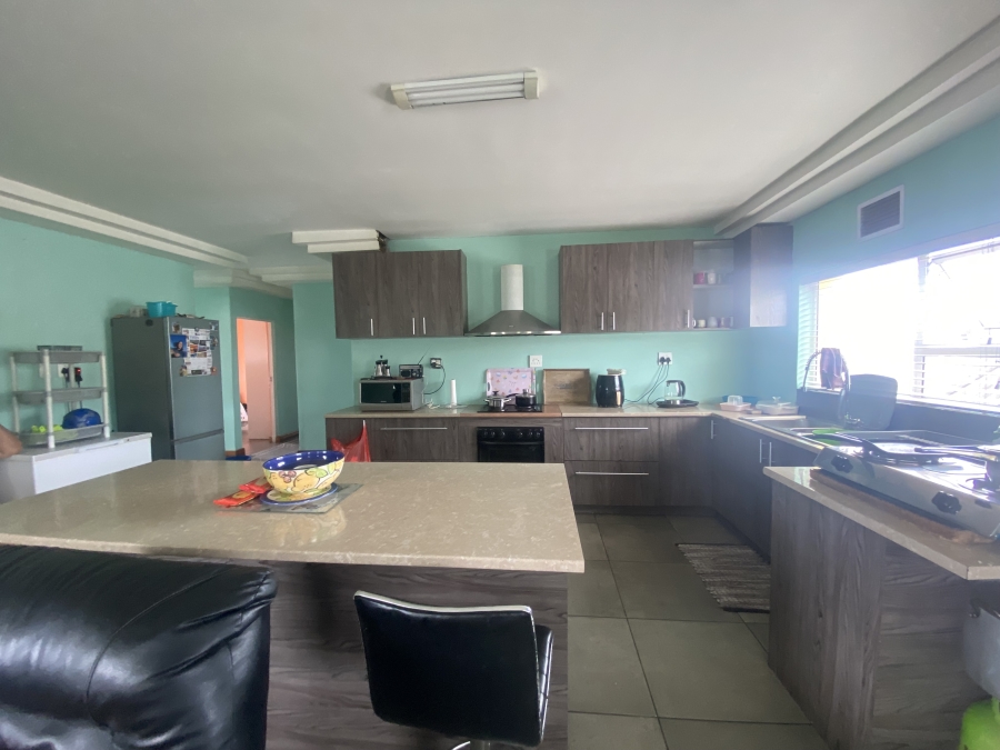 6 Bedroom Property for Sale in Mount Pleasant Western Cape